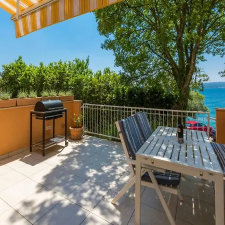 Apartments Selce Selce