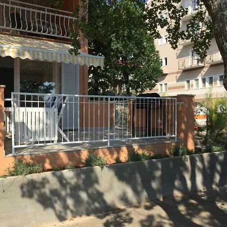 Apartments Selce *