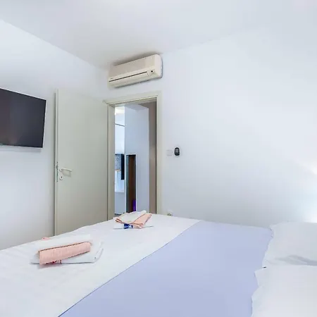 Apartments Selce Selce