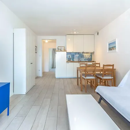 Apartments Selce *